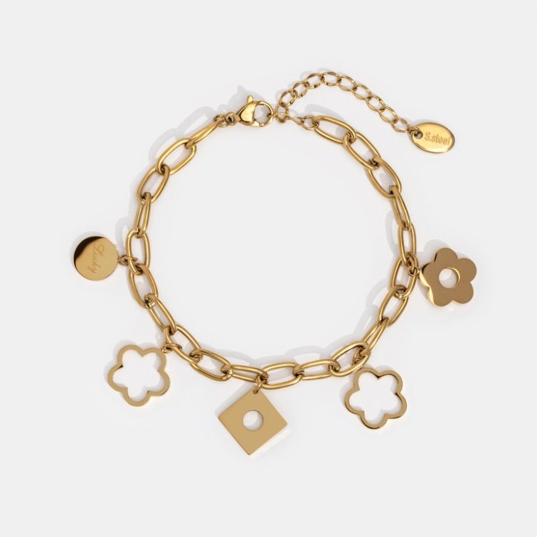 Lucky Daisy Bracelet with Pendant
