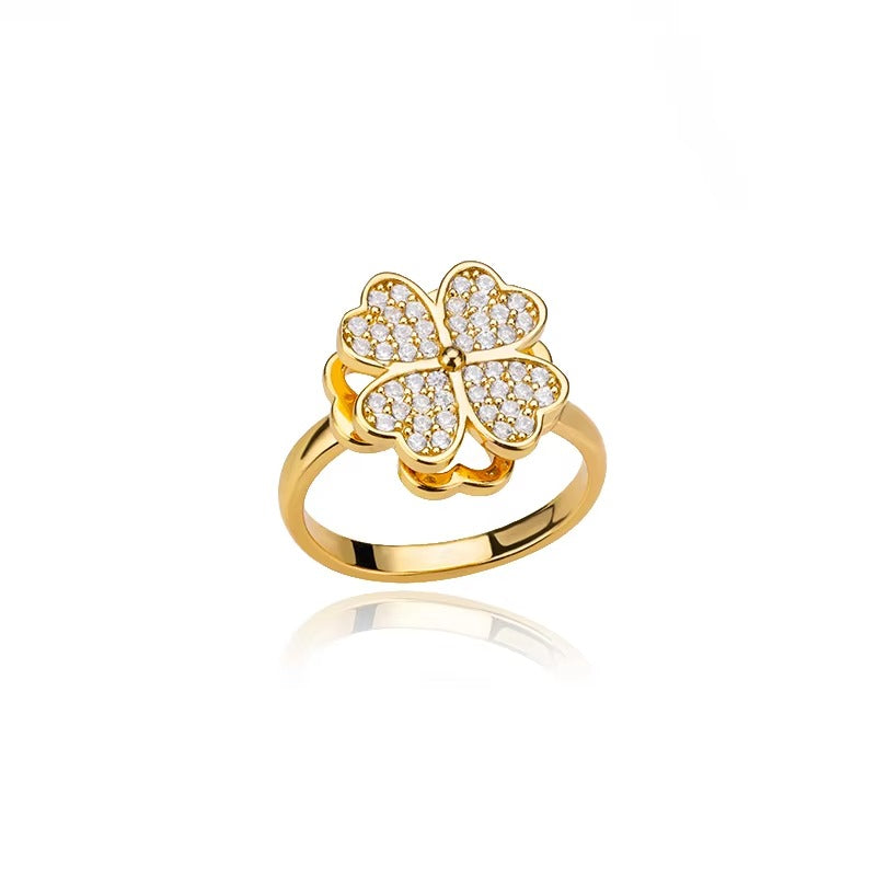 Clover Ring